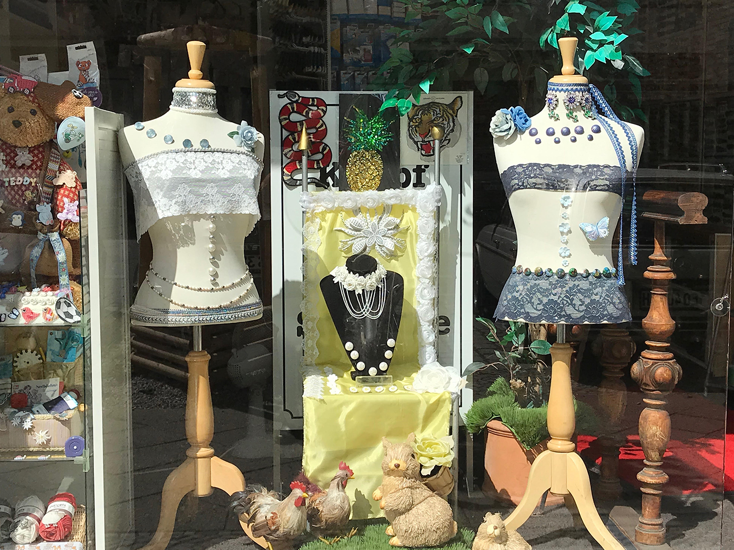 Schaufenster von Knopf und Schnalle